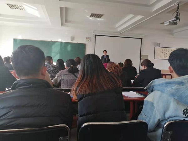 图3：学院院长罗丽讲话.jpg